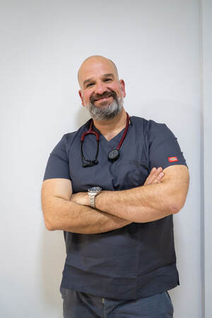 Doctor Ernesto Biguria. Especialista en Cirugía Cardiovascular. 